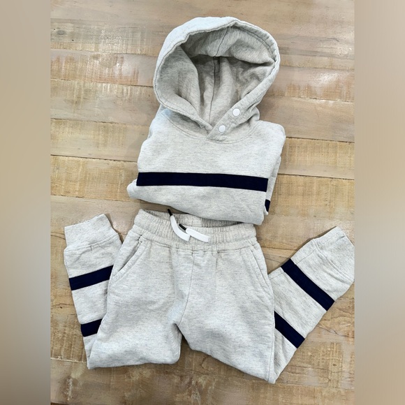 Sovereign Code boys toddler matching hooded sweater jogger pants set - Picture 3 of 15